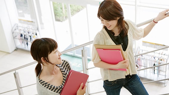 舞台で輝く学生たち